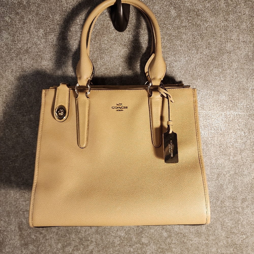 LAST CHANCE Coach Linud Crosby Carryall